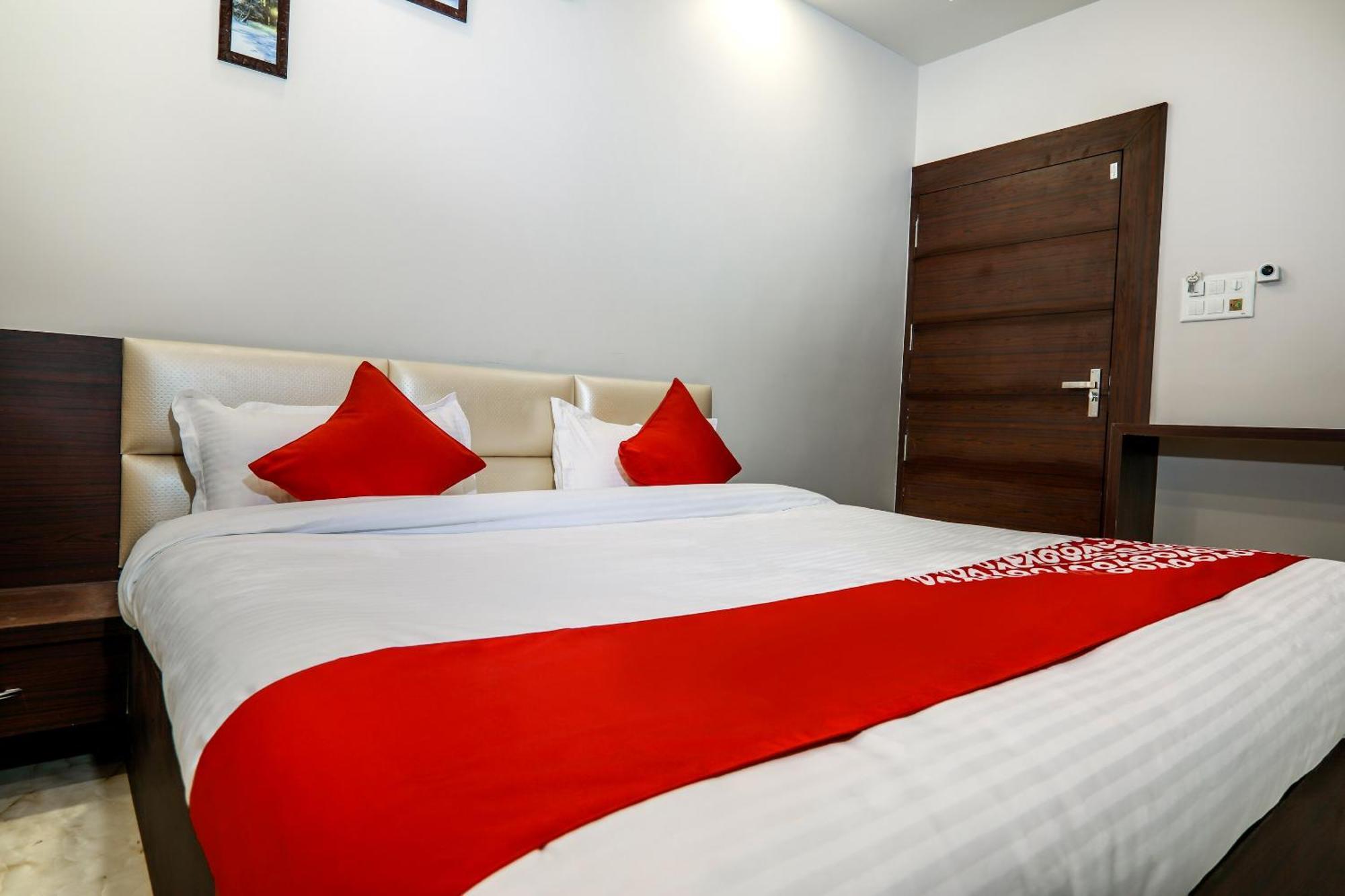 โอโย 15374 โฮเต็ล ปุษกร ตาลฮาติ Hotel อัจเมอร์ ภายนอก รูปภาพ