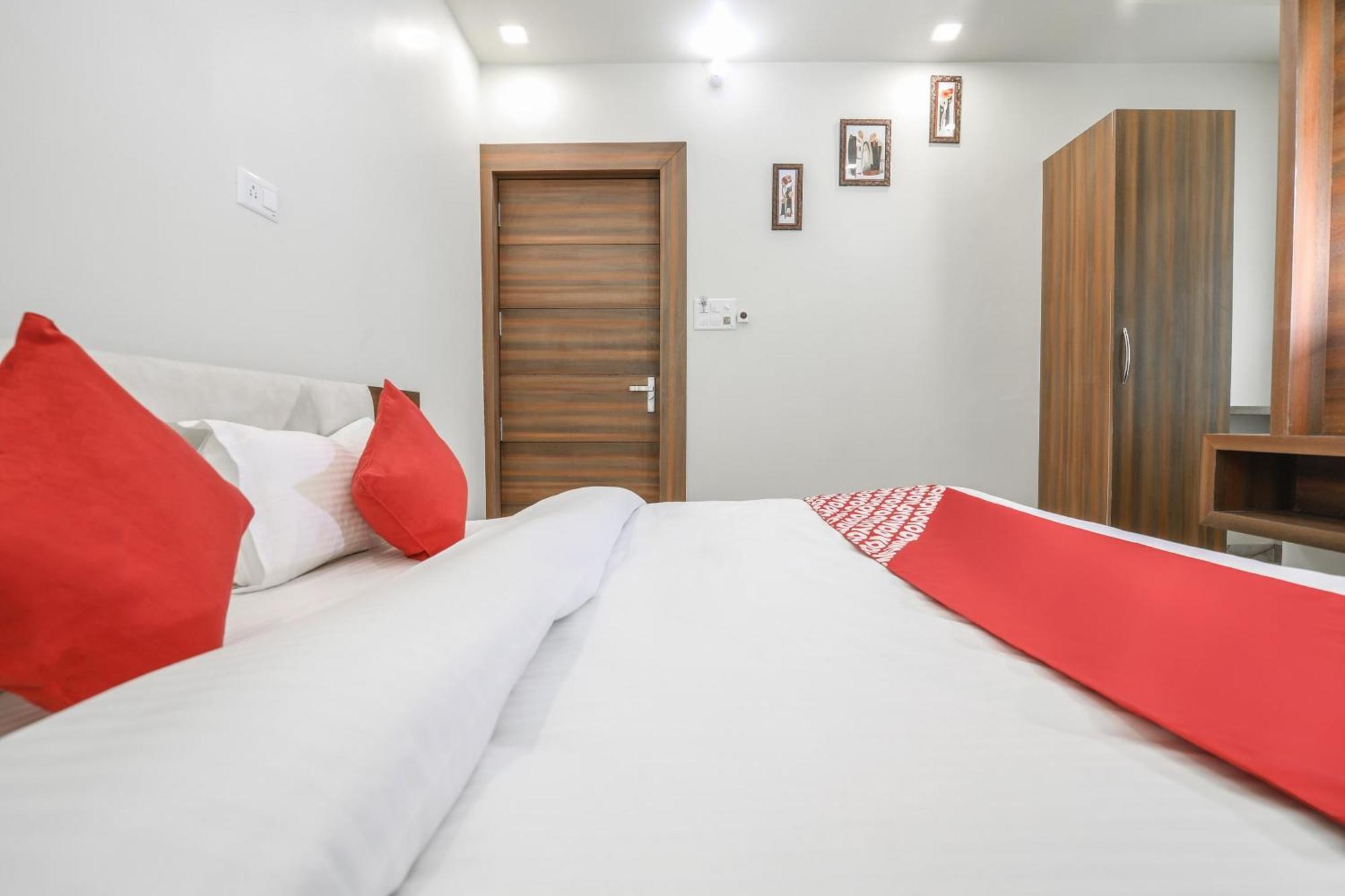 โอโย 15374 โฮเต็ล ปุษกร ตาลฮาติ Hotel อัจเมอร์ ภายนอก รูปภาพ